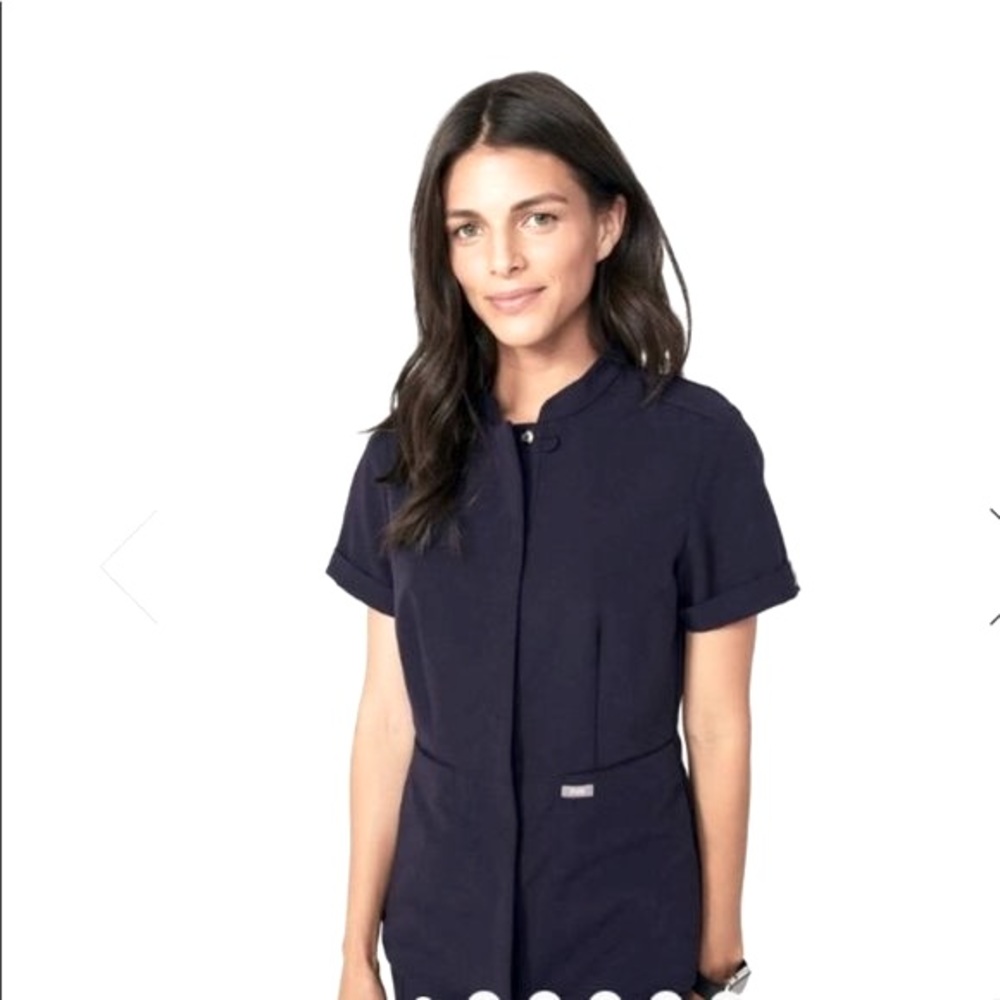Figs Lira Epaulet Camp Button Down Scrub Top Black Size: Small